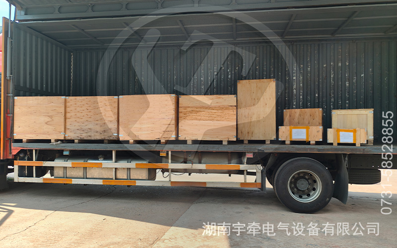 一批礦用變頻電機(jī)車(chē)配件出口海外